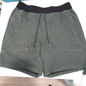At Ease Shorts, Rainforest Green/Black, Size Medium